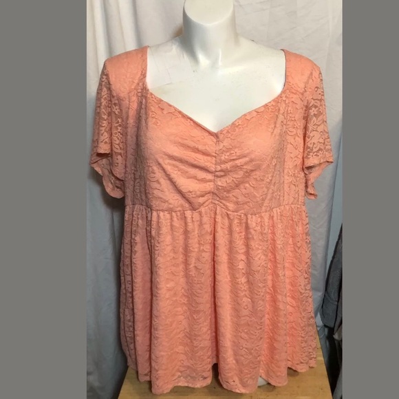 torrid Tops - Torrid Size 4 Peach/Coral S/S Lace Overlay V Neck
